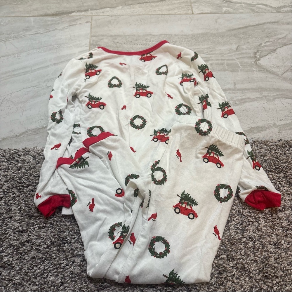 Kyte Baby bamboo size 18-24 months baby Christmas pajama set.